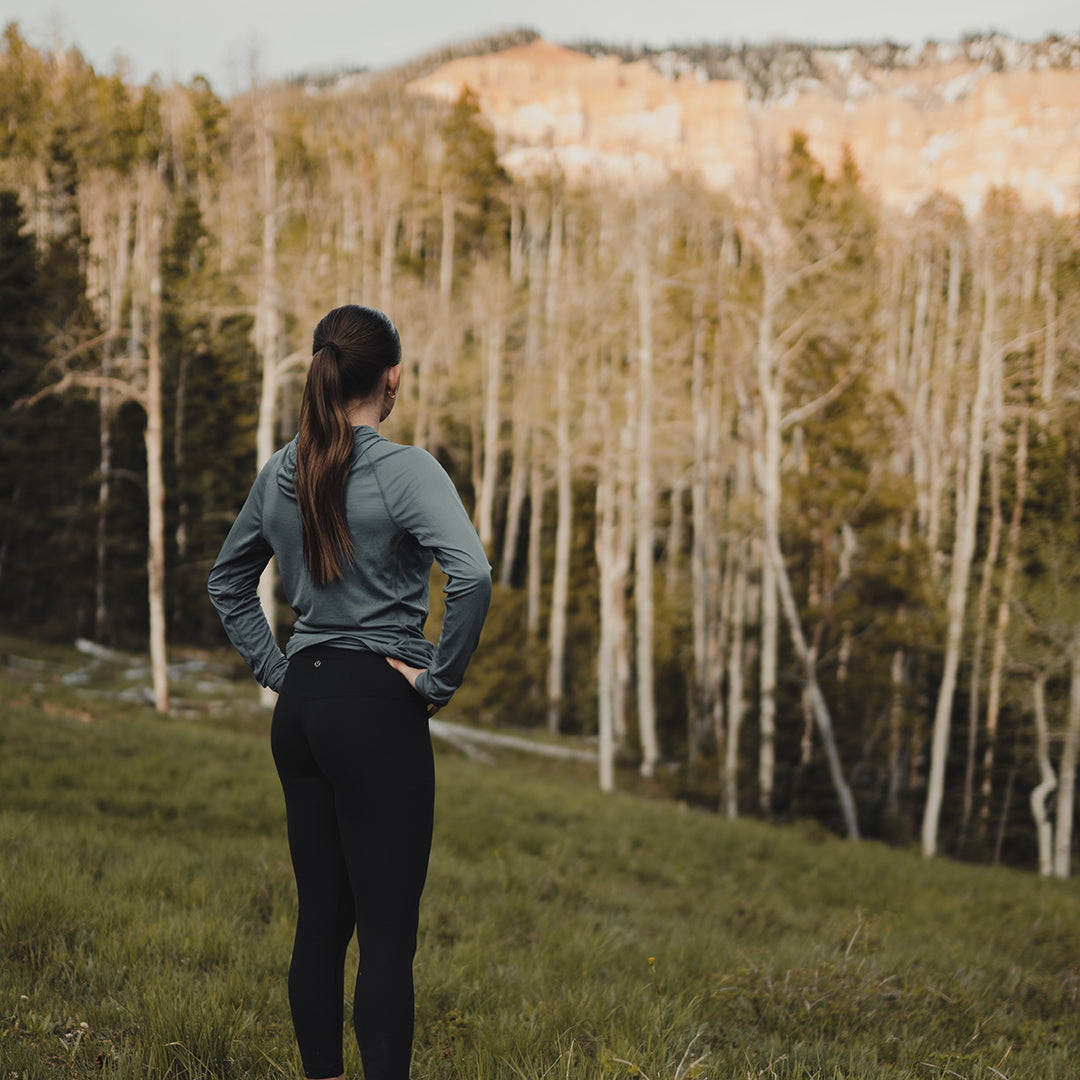 (USED) Women's Altitude Sun Hoodie - Image 9